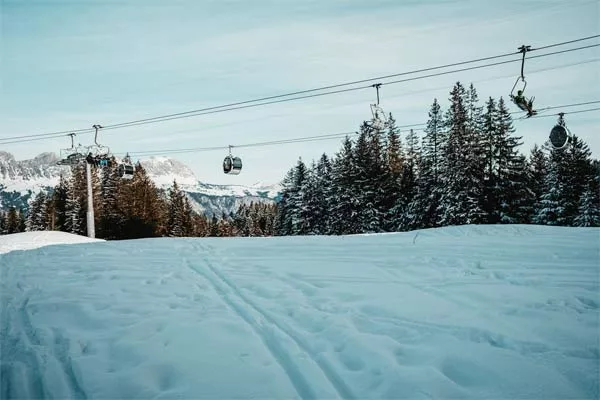 Ski chairlift in Flumserberg